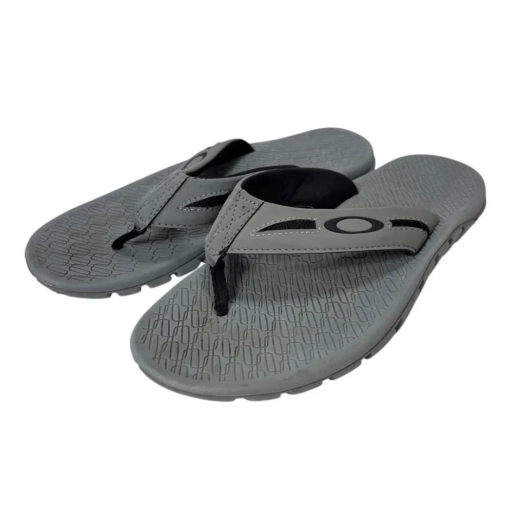 Oakley Operative 2.0 Sandals Mens Size 7 Gray Flip Flops Thong Beach Summer